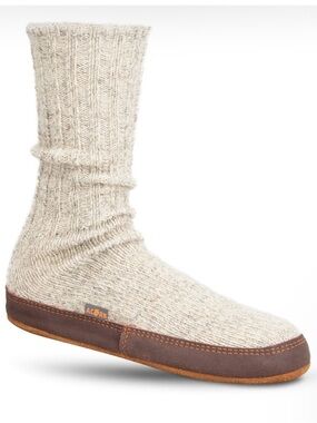 Acorn Beige Knit Slipper Socks with Brown Leather Trim, Like New